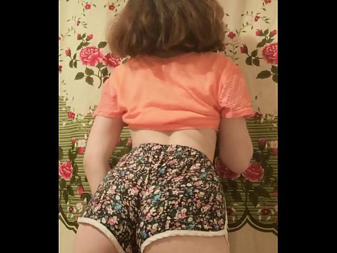 ❤️ Sexy ung babe tar av seg shortsen på kamera ️ Sexvideo ved no.mrvideospornogratis.ru